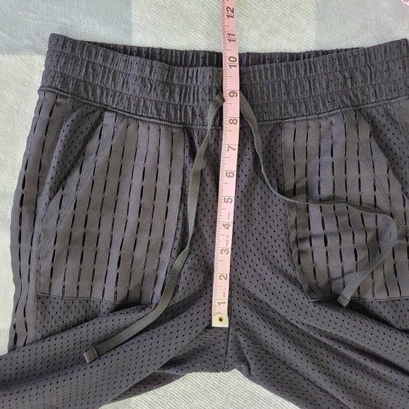 Victoria's Secret Sport Perforated Black Jogger Pull On Pants Pockets Size Small - Picture 11 of 13